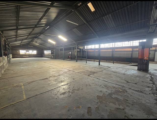1,148M² WAREHOUSE TO LET IN ANDERBOLT